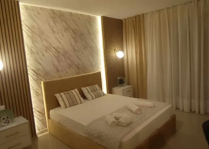 Demmy\'S Luxury Apartment